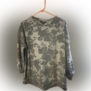 Simply Vera | Grey Floral Pattern 3/4 Sleeve Lightweight Sweater | XL Woman’s
